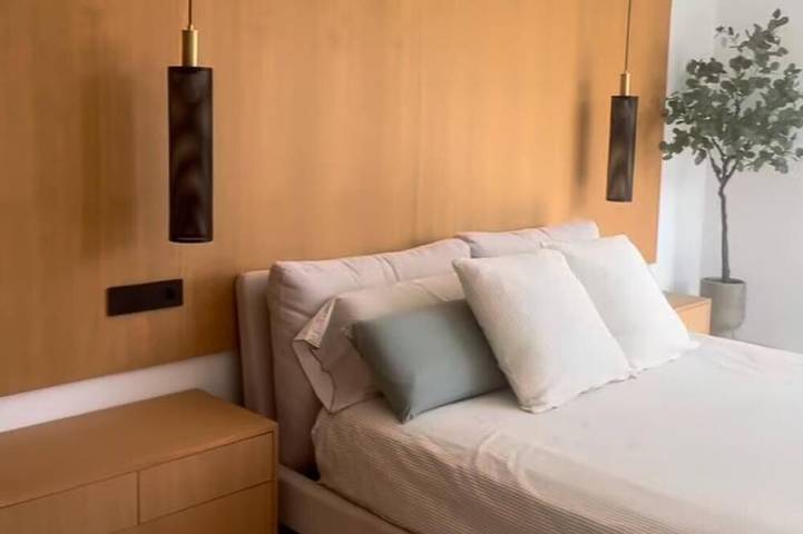 Ultra-Modern 5-Bed Luxury Chalet with Private Pool & Home Cinema 13 Min To Beach in San Juan de Alicante, Costa Blanca