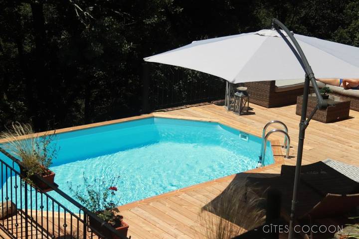 Location de vacances pour 2 personnes, avec jardin ainsi que piscine et vue, animaux acceptés à Entraygues-sur-Truyère - 3