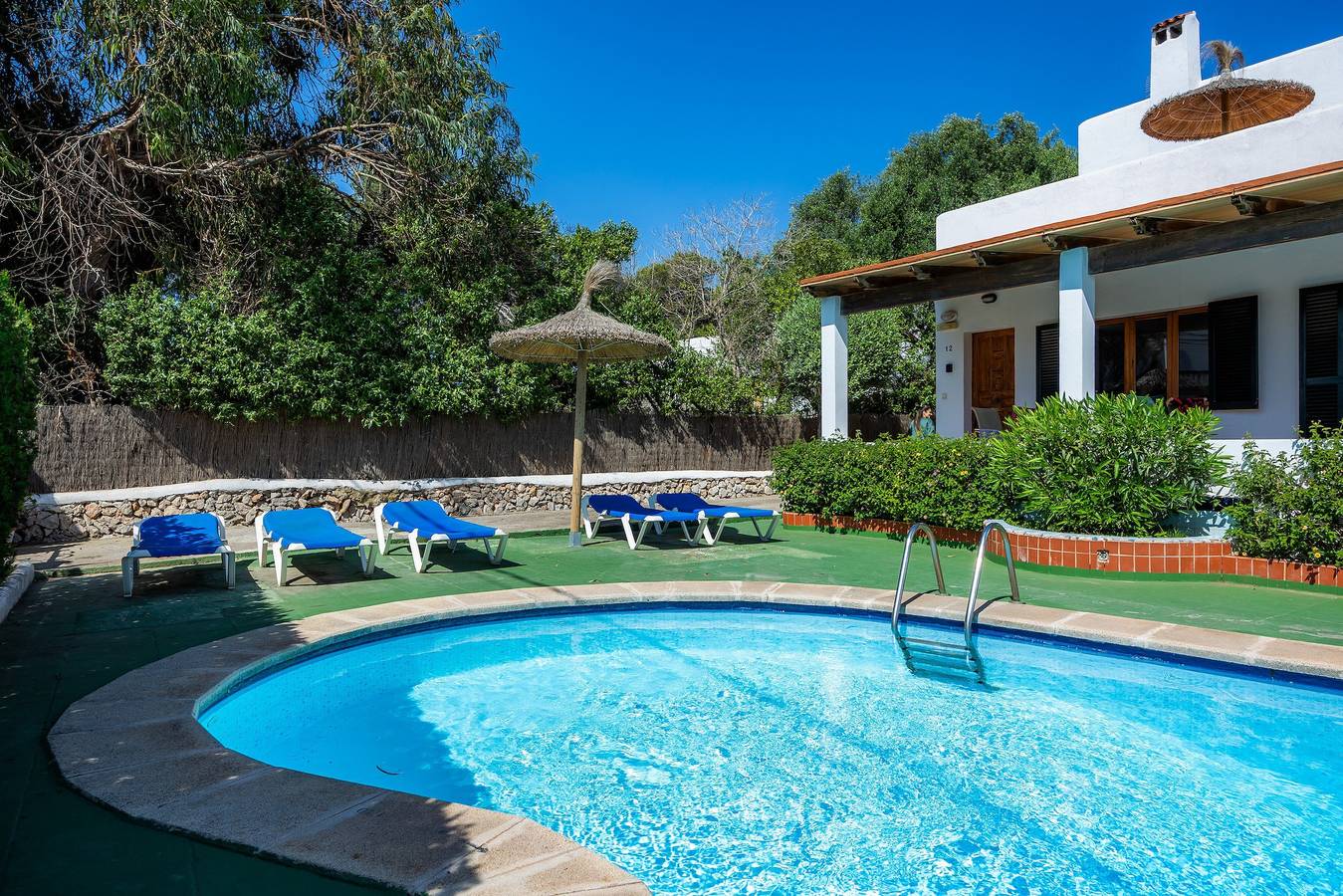 Appartement entier, Appartement "Felipe 1-1 vue piscine" avec terrasse et piscine partagée (taxe de séjour incluse) in Cala d'Or, Santanyí