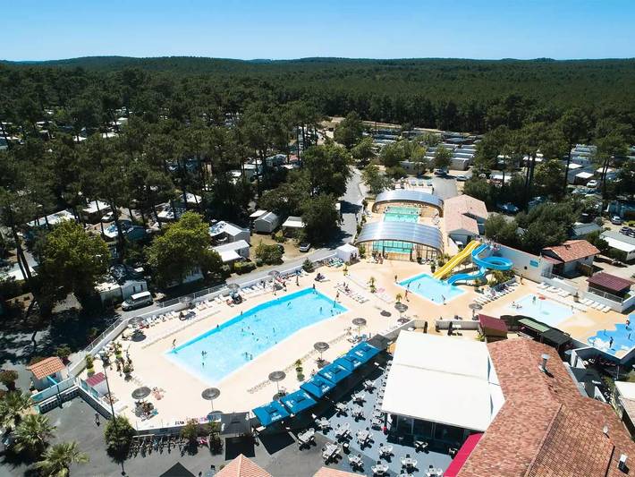 Camping pour 4 personnes, avec Terrasse et Piscine au Cap Ferret