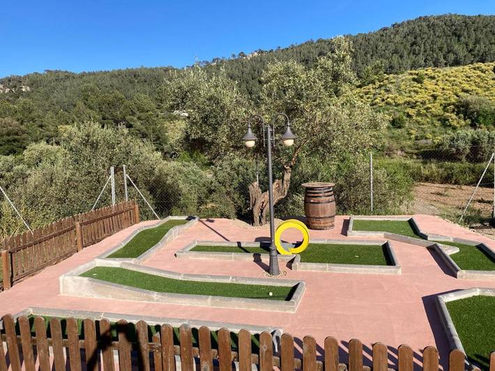 Casa rural para 13 personas, con jardín además de vistas y piscina, Familias con niños en Pauls - 3
