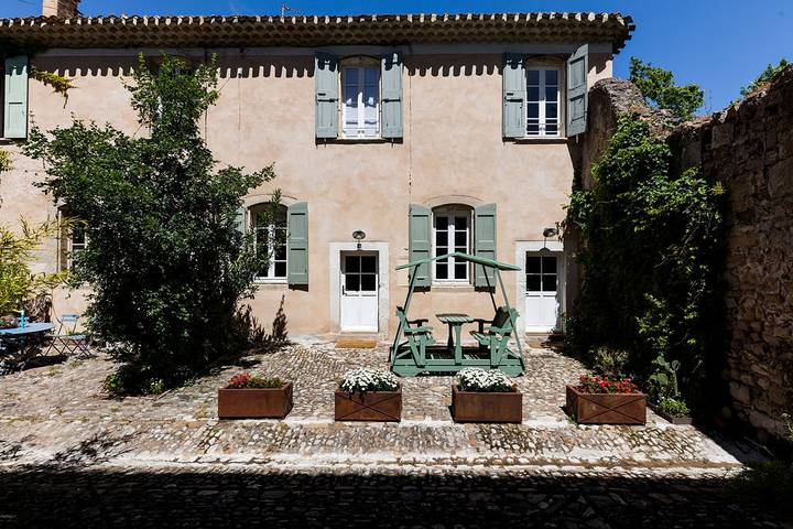 Gîte pour 5 personnes, avec jardin
