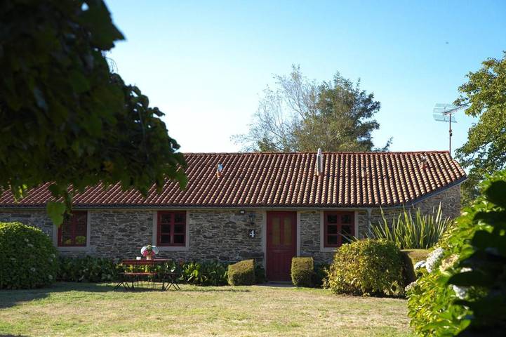 Casa rural para 6 personas, con Terraza y Jardín además de Piscina y Vistas en Arzúa