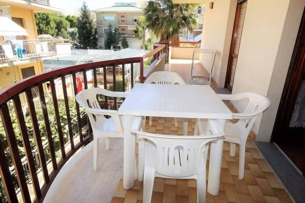 Entire apartment, Magnolia by Interhome in Riviera delle Palme