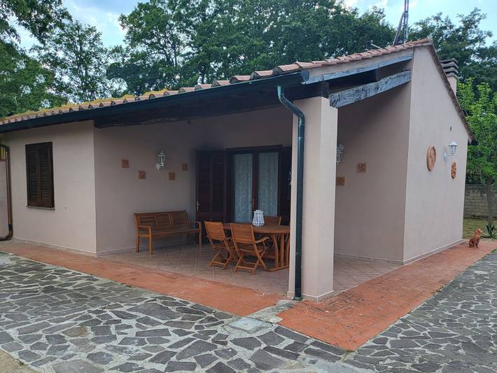 Appartamento per 5 persone, con giardino a Monteverdi Marittimo