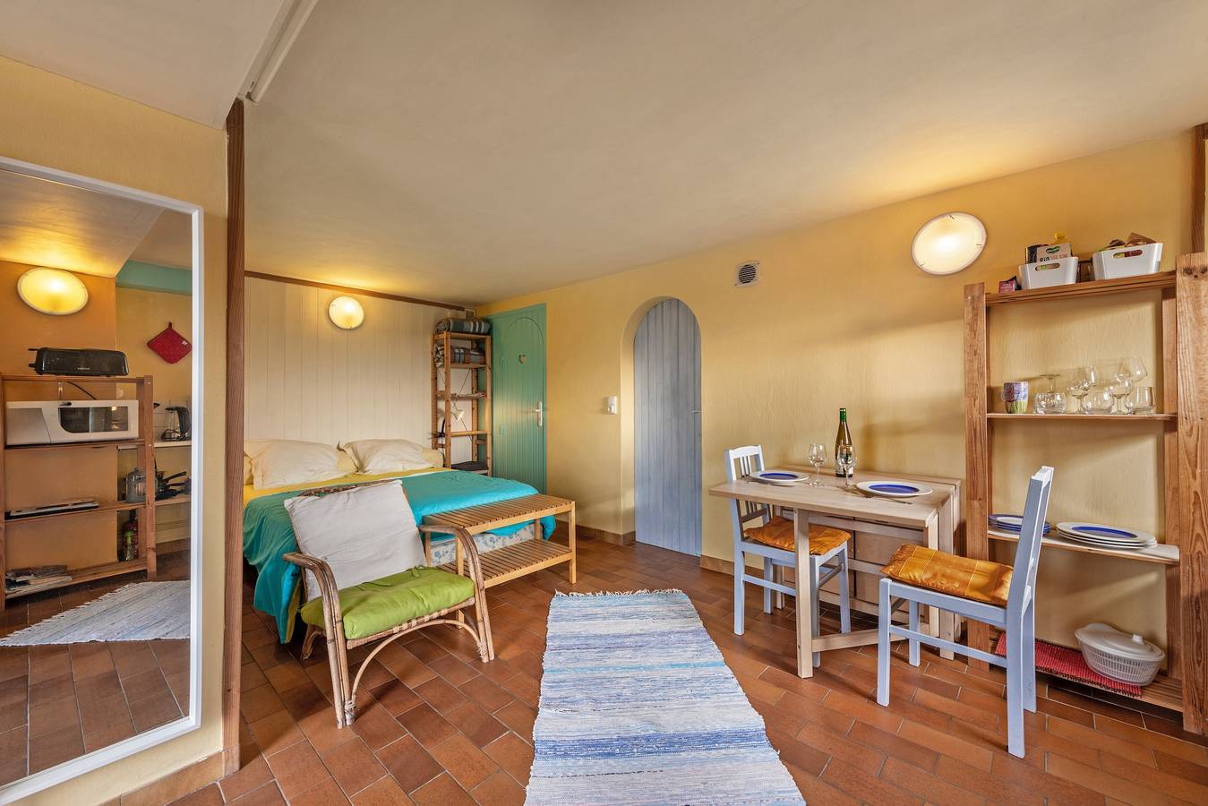 Estudio entero, Estudio 'Vue Sur Mer' con Vistas al Mar, Terraza Privada y Wi-Fi in Plomodiern, Châteaulin und Umgebung
