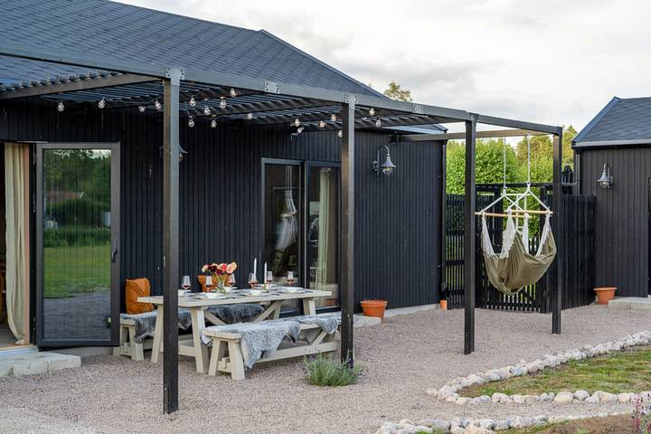 Design-Ferienhaus mit Gästehaus am Mullsjön in Hjo, Vättern