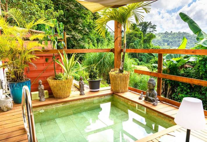 Appartement de vacances pour 2 personnes, avec vue ainsi que terrasse et piscine, animaux acceptés