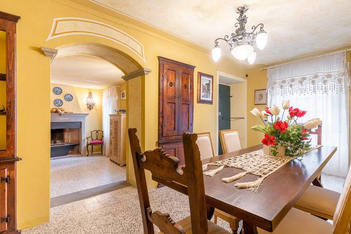 Apartamento de férias "Grillo Rosso 8" com jardim privado e lareira in Molazzana, Garfagnana