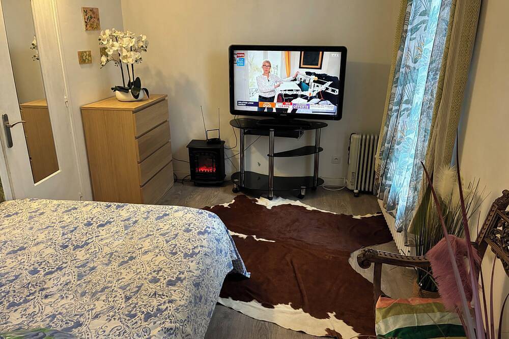 Appartement entier, Charmant 2pieces aux bords de Marne attenant sur le jardin in Noisy-le-Grand, Seine-Saint-Denis