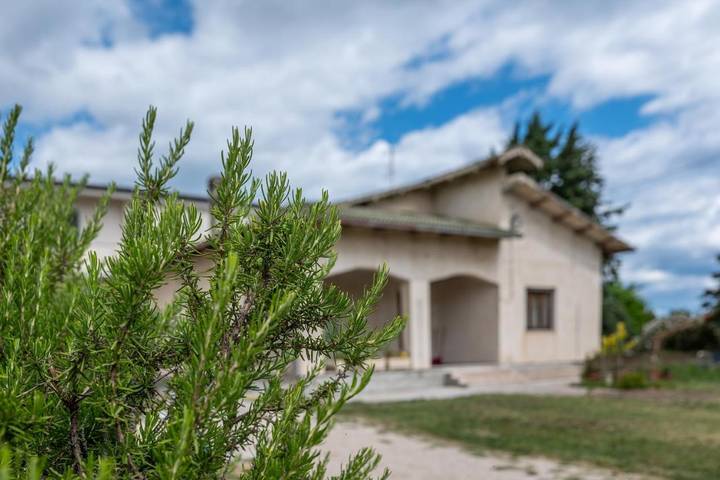 Casa de huéspuedes para 2 personas, con vistas además de piscina y jardín, Se admiten mascotas - 1