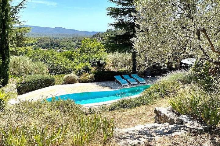 Schönes Steinhaus in Olivenhain, absolute Ruhe, Panoramablick in Callas, Draguignan Region