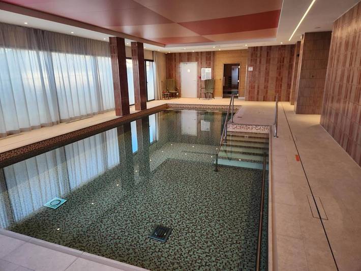 Appart’hôtel pour 2 personnes, avec Balcon et Terrasse ainsi que Jacuzzi et Jardin