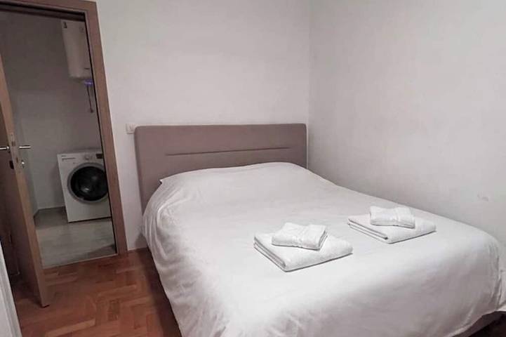 Ganze Wohnung, The Blue Sky Apartment is a spacious, cosy retreat perfect for families. in Budva, Opština Budva