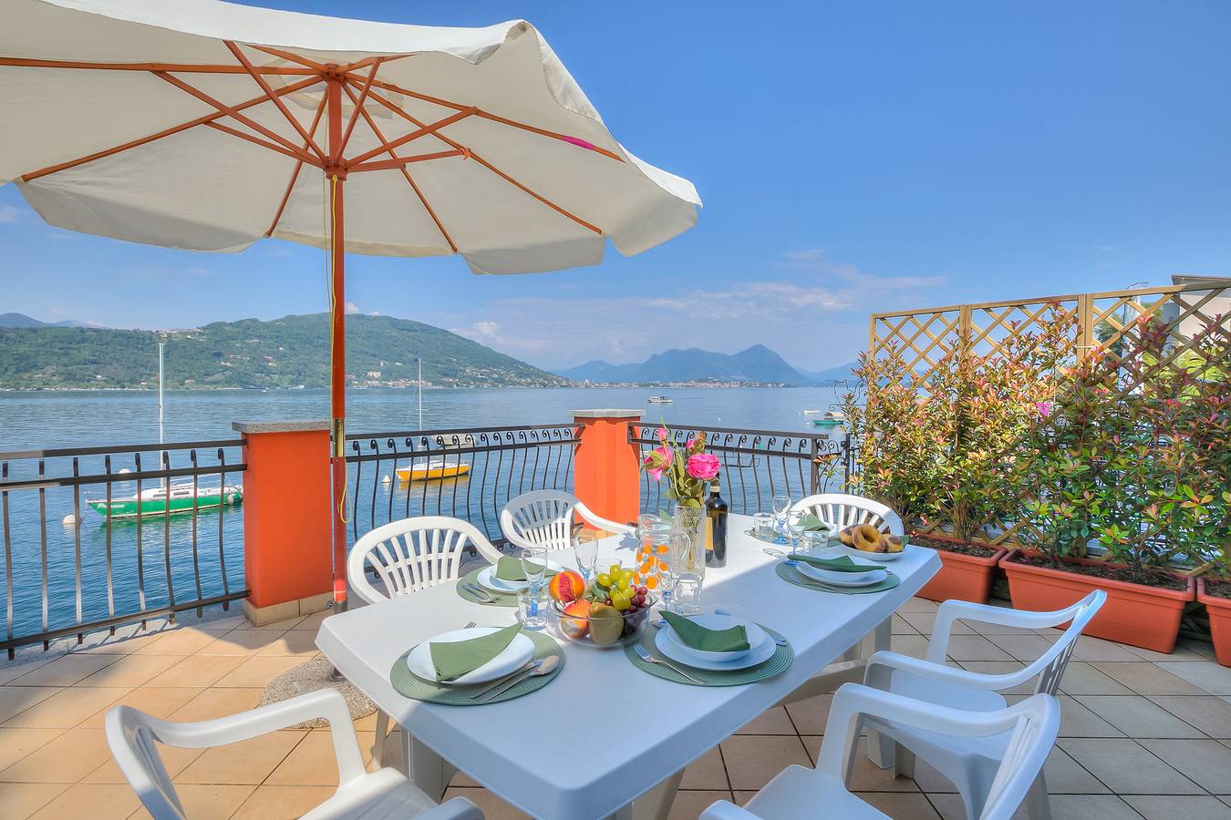 Appartamento intero, Red House Terrace Private Beach in Comune di Baveno, Lago Maggiore (Piemonte)