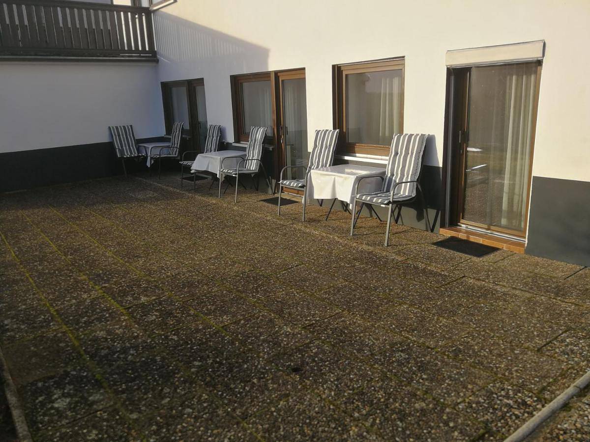 Ganze Ferienwohnung, Double Room with Terrace in Ahorntal, Frankenalb