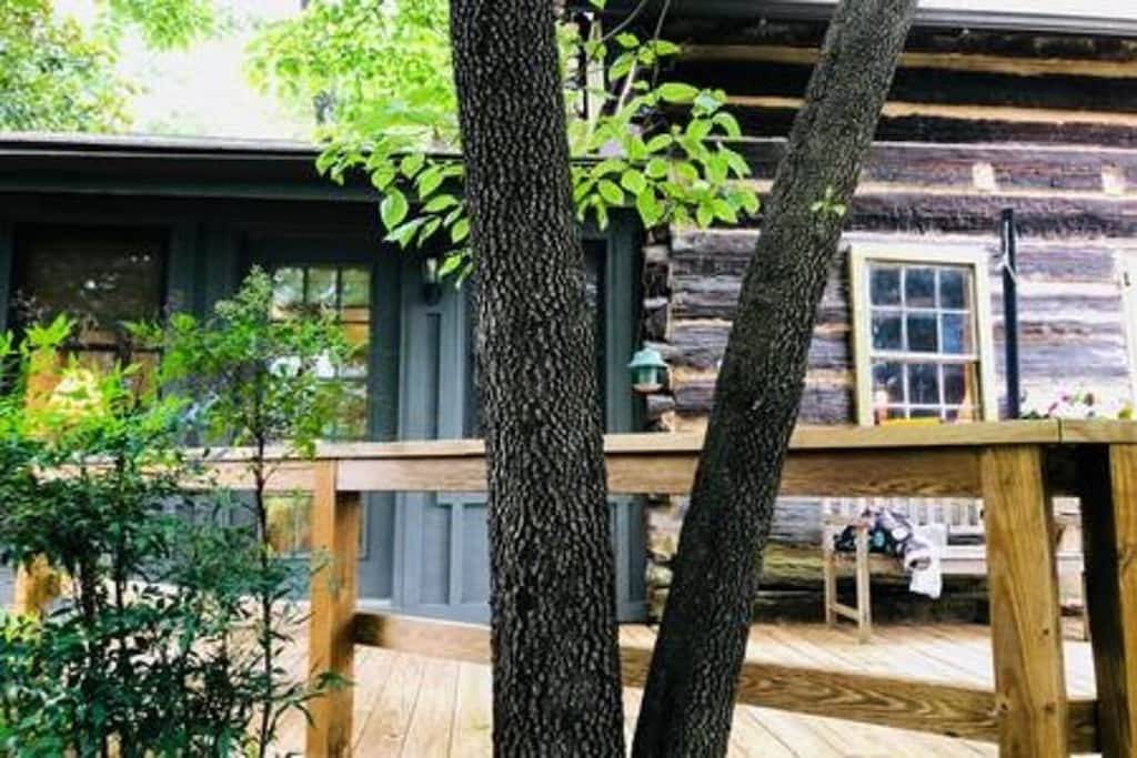 Historische Pea Ridge Cabin, ca. 1820, außerhalb von Tryon, Nc in Tryon, Polk County NC