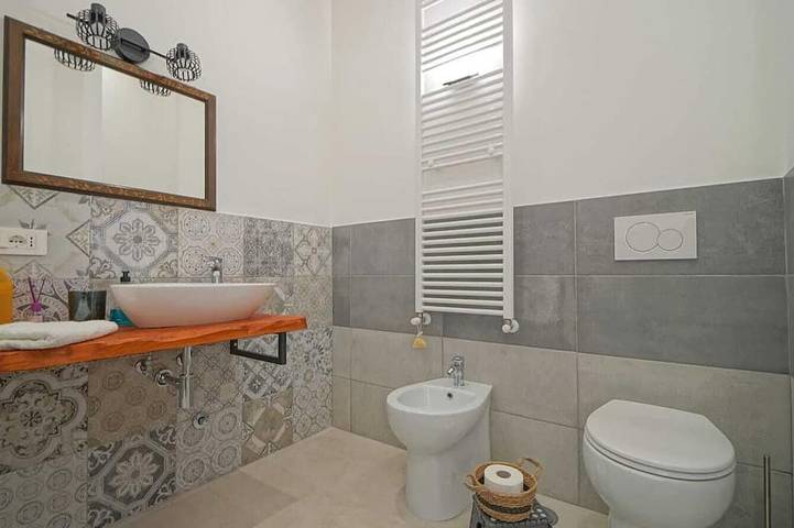 Apartamento entero, Spacious apartment near Rome, with indoor parking and garden in Monterotondo, Provincia de Roma