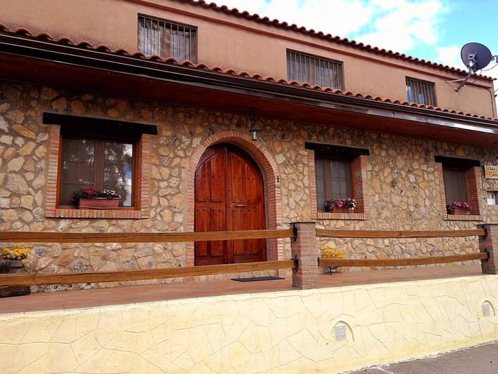 Casa rural para 16 personas, con vistas además de piscina y jardín, Se admiten mascotas en Provincia de Cáceres - 2