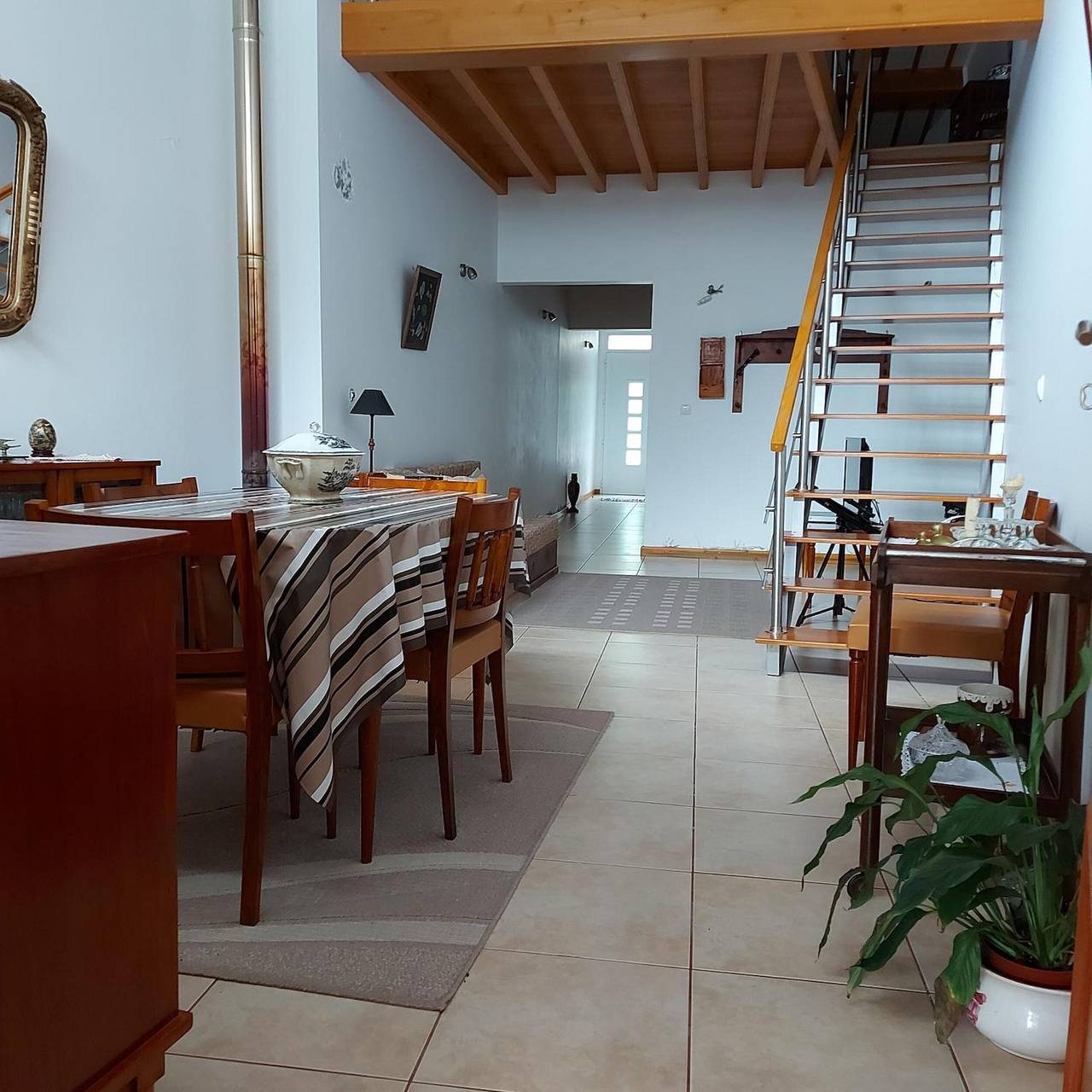 Holiday Home 'Girasol' with Sea View, Private Terrace and Wi-Fi in São Miguel Island, Faial da Terra