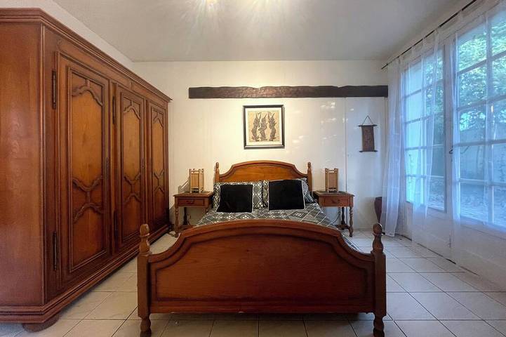 Location de vacances pour 12 personnes, avec jardin ainsi que terrasse et piscine à Lagord - 3