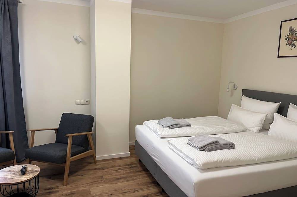 Ganze Wohnung, Studiowohnung \"Kapellenberg\" im alten Weingut in Großkarlbach, Deutsche Weinstraße