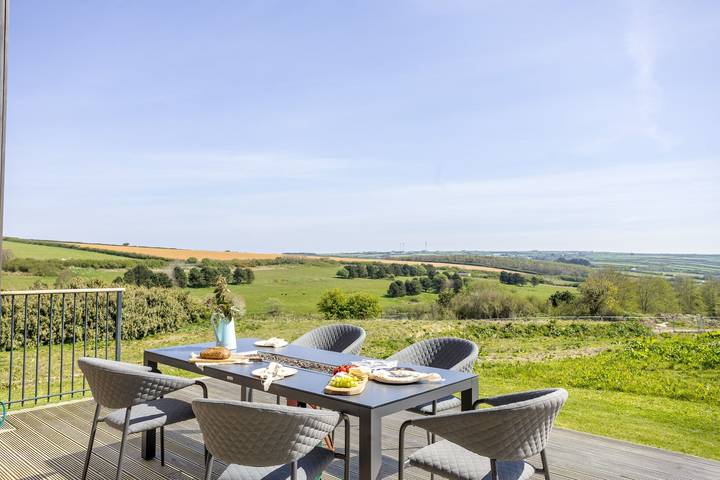 Casa rural para 8 personas, con jardín además de balcón y piscina - 1
