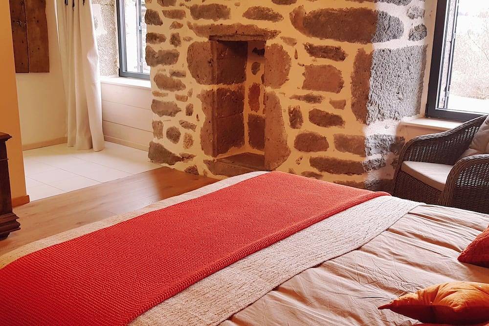Gite L'ostal Del Roc in Laguiole, Parc naturel régional de l'Aubrac