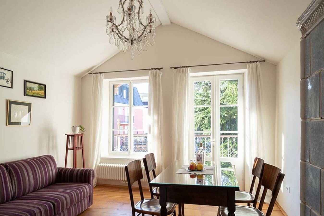 Ganze Wohnung, Ferienwohnung 'Villa Bergmann Turm Suite' mit Bergblick, Gemeinschaftsterrasse und Wlan in Meran, Texelgruppe
