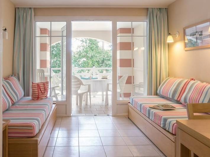 Camping pour 5 personnes, avec bassin pour enfant et balcon/terrasse à Soulac-sur-Mer - 3