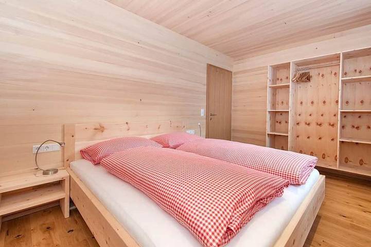 Hütte für 5 Personen, mit Terrasse und Garten sowie Sauna in Schröcken - 2