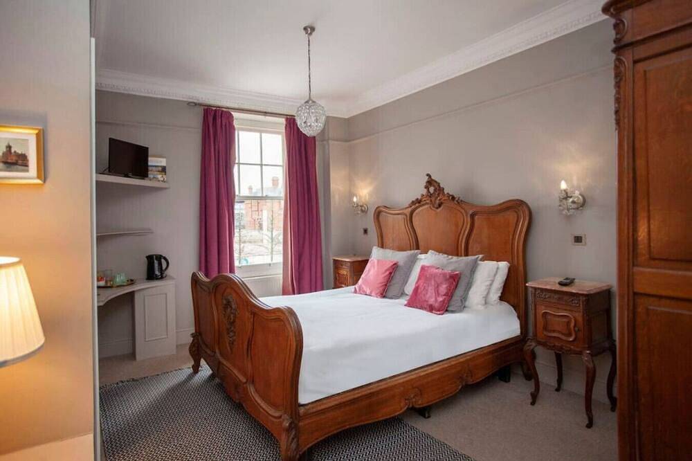 Higgihaus 5 Sleeps 14-16 Hens Stags Big in Cardiff Bay, Cardiff