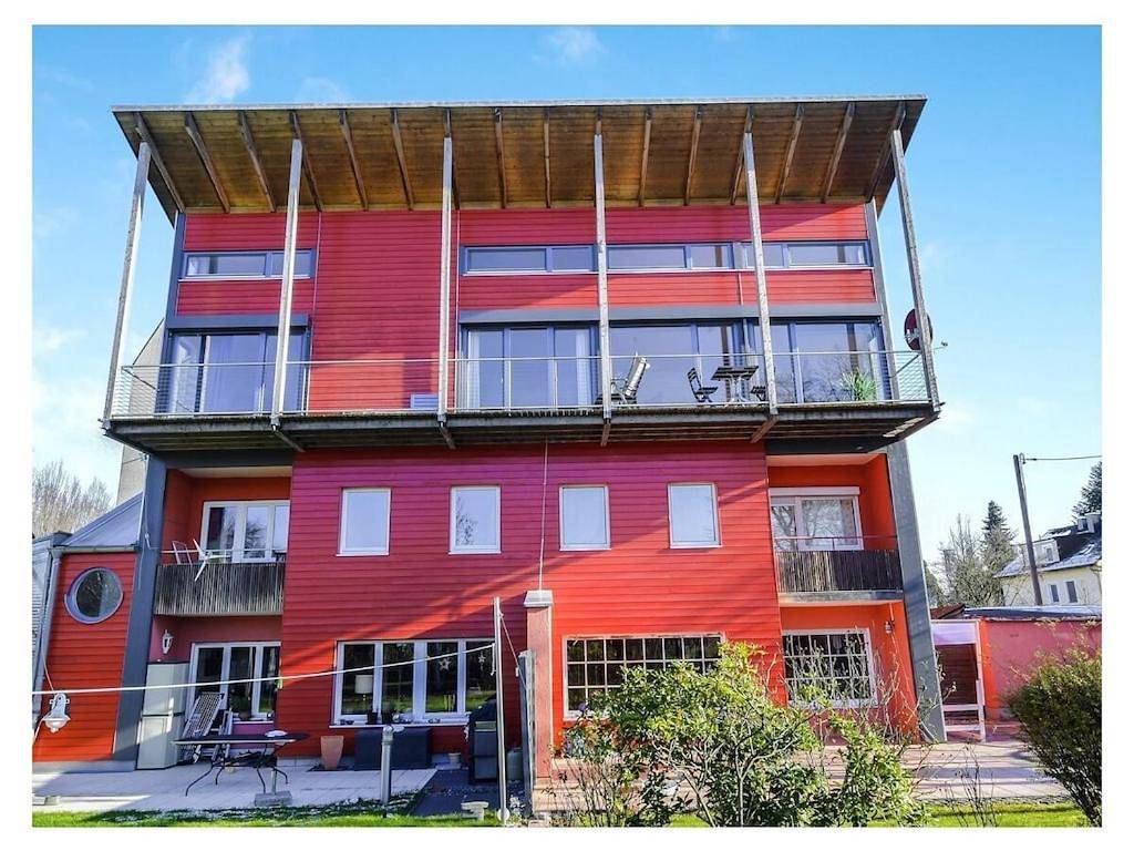 Holiday apartment in Munich with Wi-Fi in Monachium Englschalking, Monachium