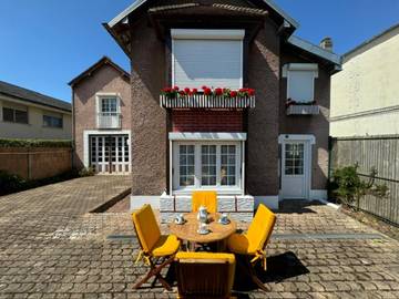 Gîte pour 4 personnes, avec terrasse à Touques