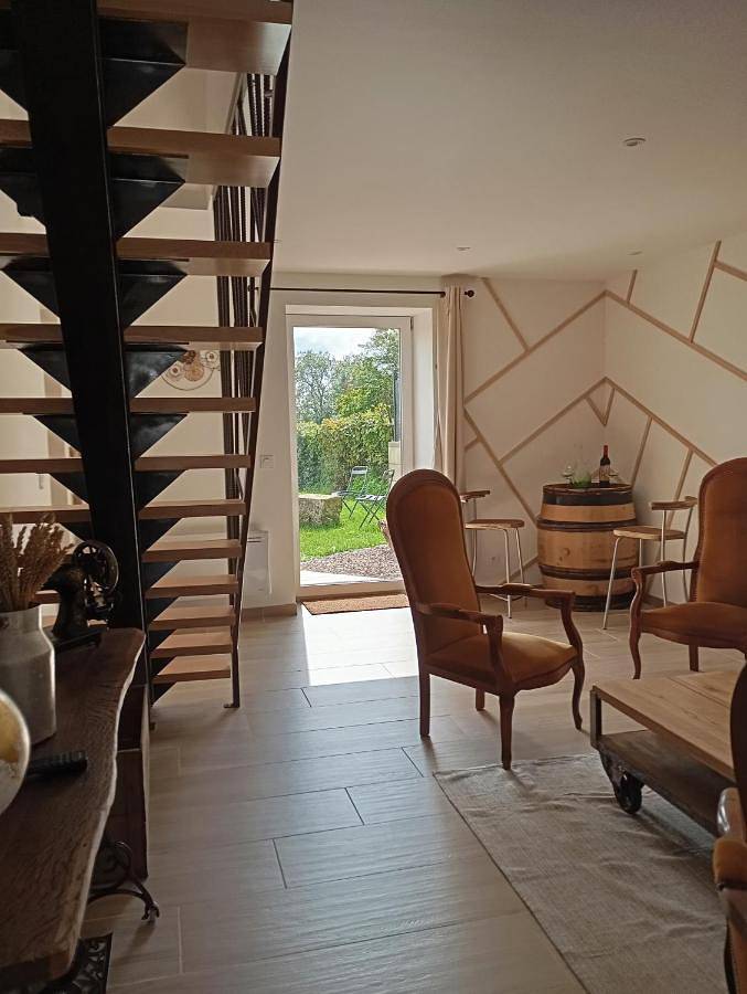 Location de vacances pour 6 personnes, avec terrasse et jardin à Melay - 4