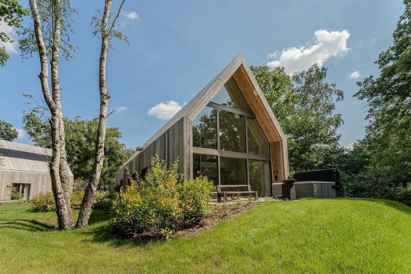 Woodz Lodges — Lodge met Jacuzzi | 6 personen in Heusden-Zolder, Hasselt en omgeving