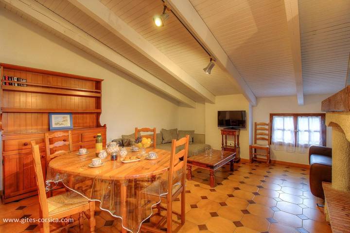 Gîte pour 6 personnes, avec Terrasse ainsi que Jardin et Vue dans Sagone - 4