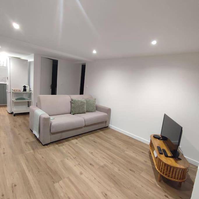 Gîte pour 4 personnes, avec Terrasse ainsi que Jardin et Vue à Fontenay-lès-Briis