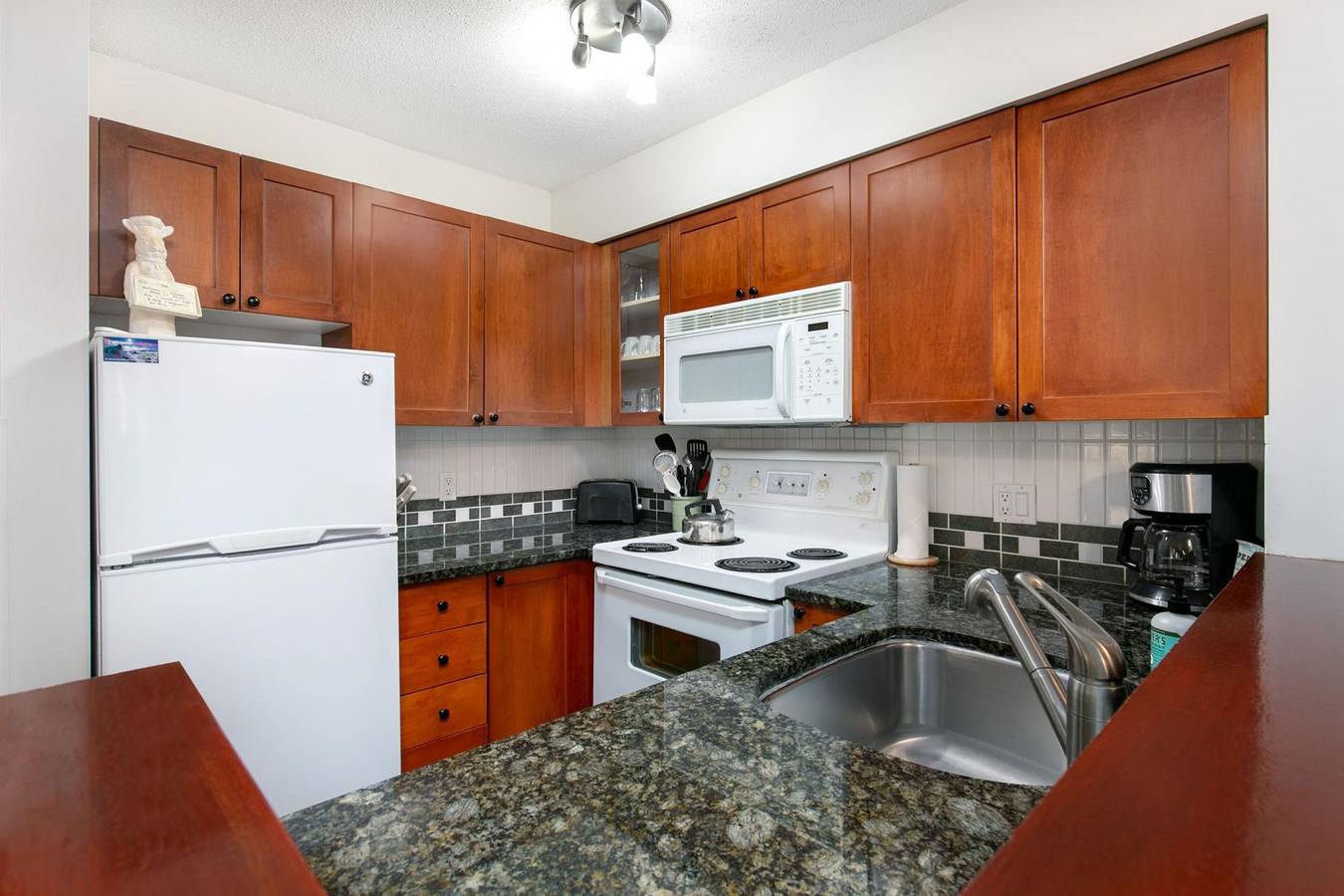 Geheel appartement, 2Br Townhome with private hot tub and pool. Gr 69 in Whistler, Whistler Blackcomb