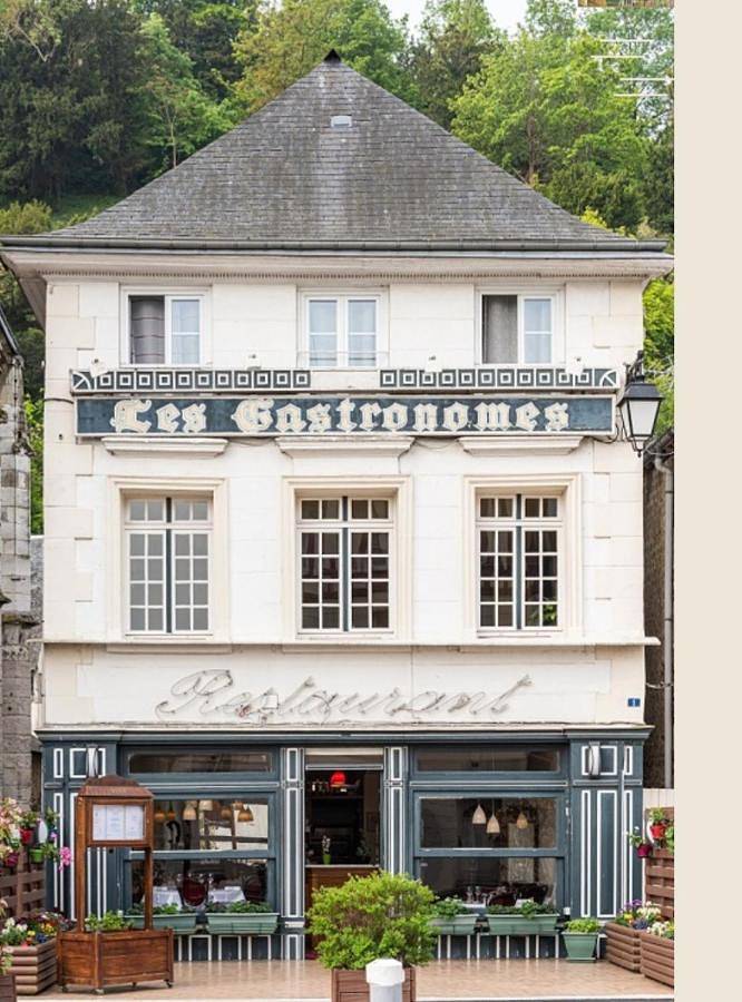 Location de vacances pour 6 personnes, avec vue sur le lac ainsi que vue et terrasse, adapté aux familles à La Bouille - 3