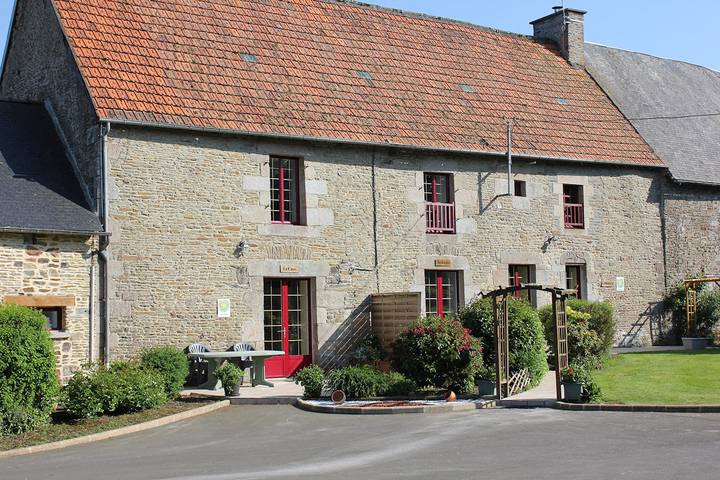 Gîte pour 2 personnes, avec terrasse et jardin
