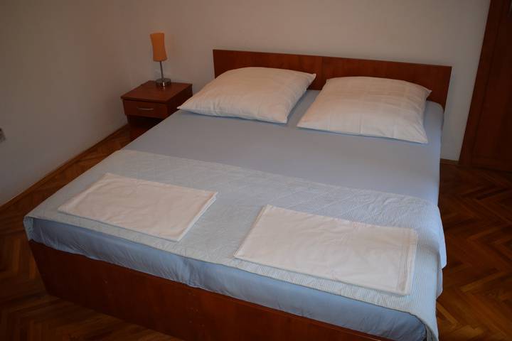 Ferienwohnung für 2 Personen, mit Balkon/Terrasse in Sveti Filip i Jakov