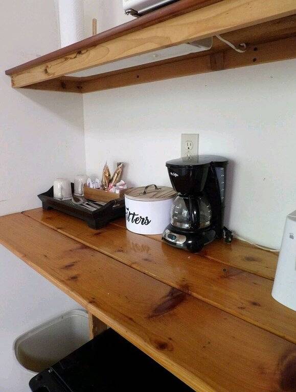 Peaceful Volcano lodge with a hot tub in Mauna Loa Estates, Volcano