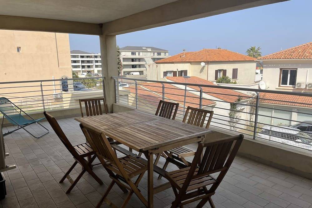 Appartement entier, Bel appartement en plein. centre de Folelli in Folelli, Penta-di-Casinca