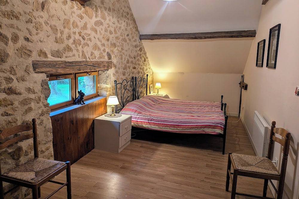 Ganze Wohnung, Spacious Gîte in Gourdon : Ideal for a Relaxing Stay in Nature in Anglars-Nozac, Lot