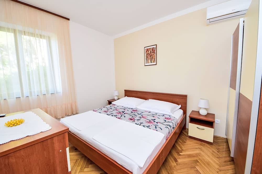 Ganze Wohnung, Ferienwohnung Lada in Marusici, Split-Dalmatien