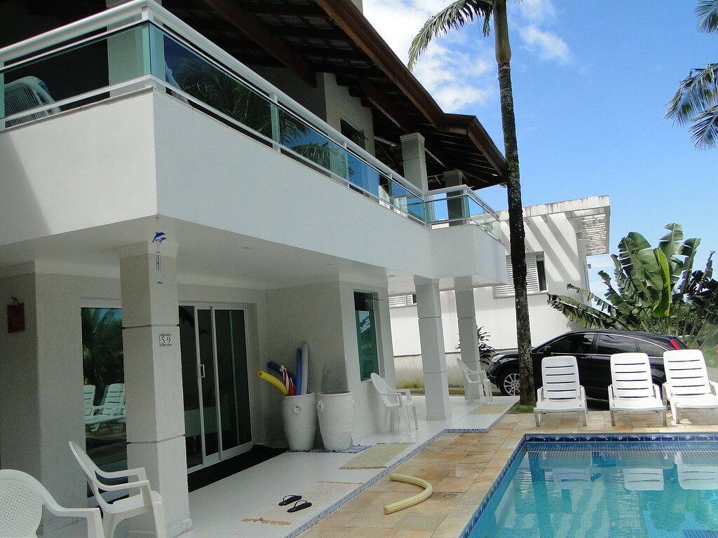 Vacation House for 12 Guests in Maresias, São Paulo (state)