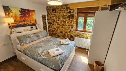 Gîte pour 2 personnes, avec vue et terrasse, animaux acceptés à Galdakao