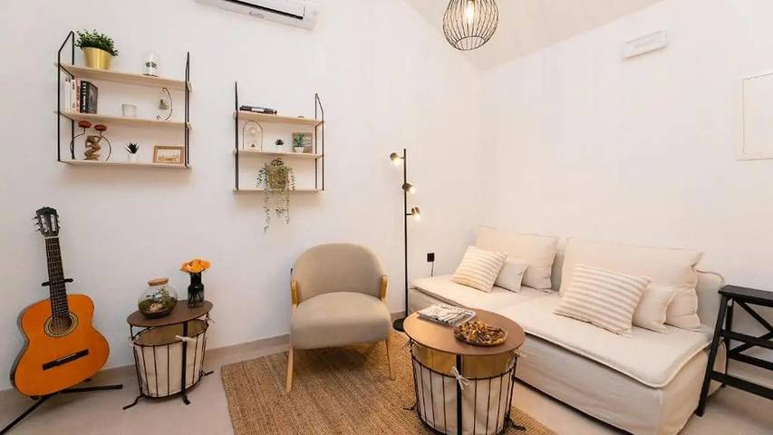 Villa pour 5 personnes, avec piscine et terrasse dans Brac