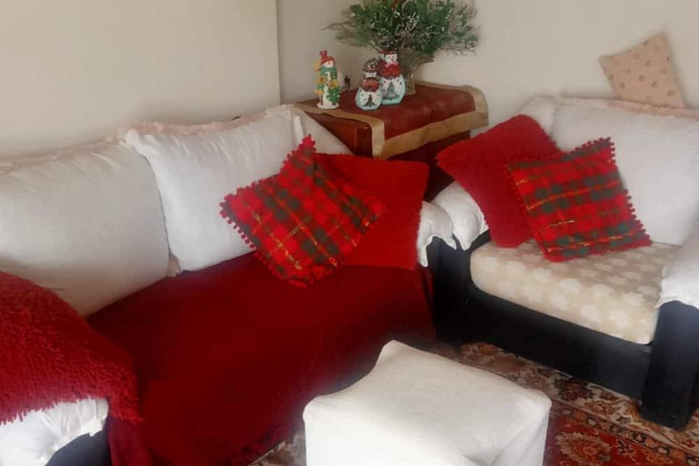 Apartamento entero, Ρετιρέ μεγάλο 3 δωμάτια.καθιστικό με βεράντα αγ. Κωσταντίνος με θέα το Πήλιο in Volos, Magnisia